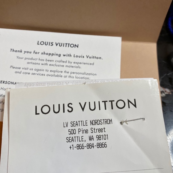 COPY - Brand New Authentic Louis Vuitton Hoop Earrings - Picture 4 of 5
